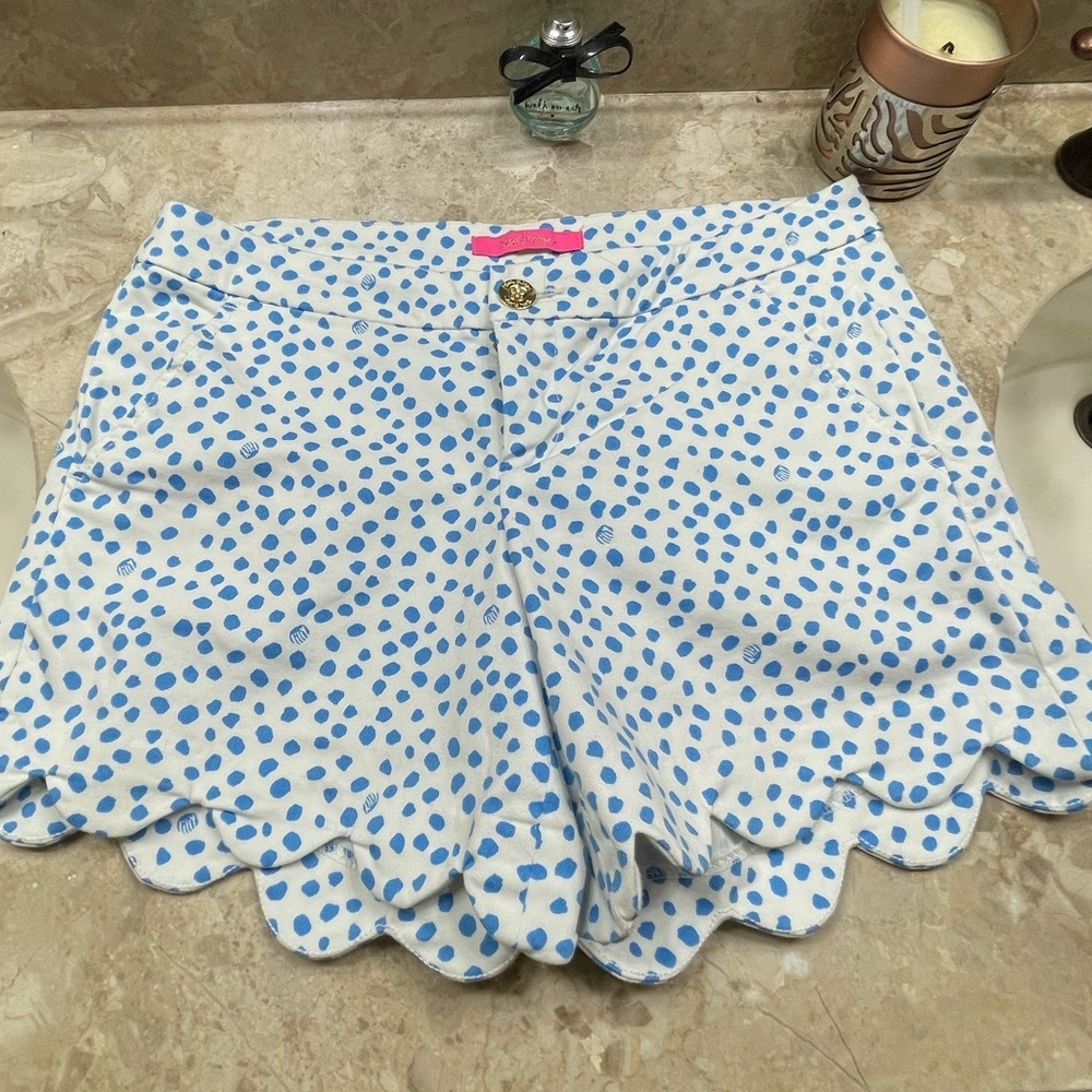 Lilly Pulitzer White/Blue Scallop Hem Shorts